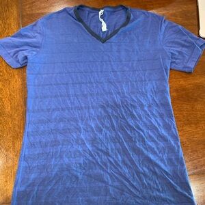 blue lulu lemon mens top sz Large